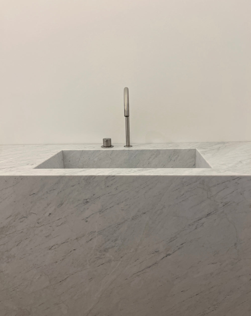 sink - carrara - 180x50x85cm